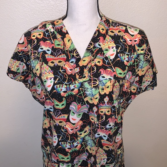 Scrubs black Mardi Gras Masks short sleeve scrub top - Picture 2 of 8